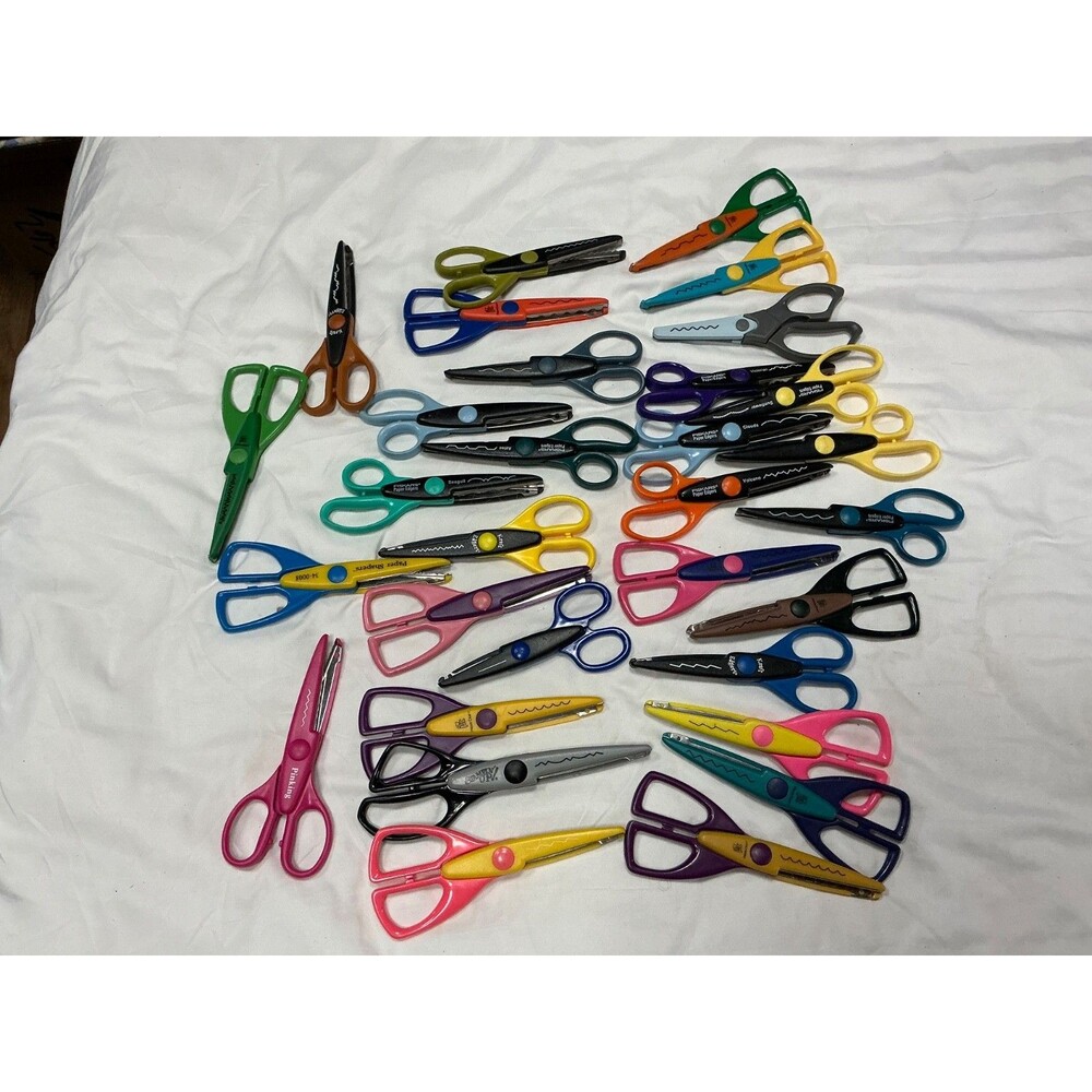 Craft Scissors Scrapbooking Paper Edgers mixed Lot of 31